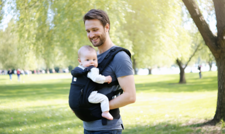 découvrez les meilleures astuces pour porter bébé tout en protégeant votre dos et assurer un confort optimal pour vous et votre enfant.